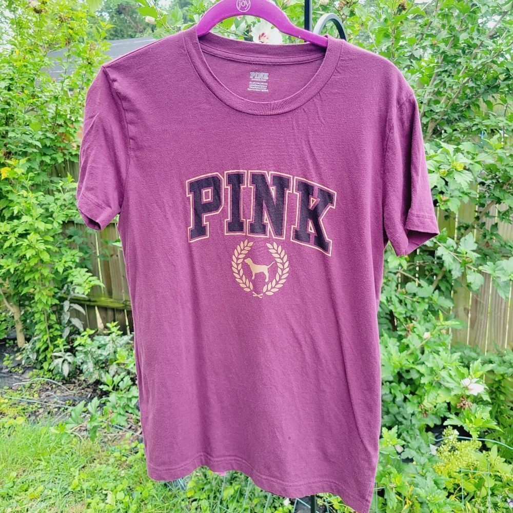 PINK T-Shirt‎